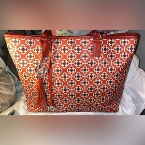 Beautiful, modern, Brighton, orange 🍊 tote 👜 excellent condition. See pics.